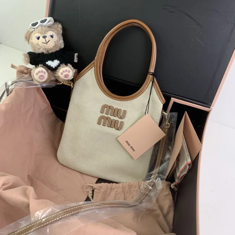 未使用/缪缪/单肩包/C10908242307/[251230SSS]