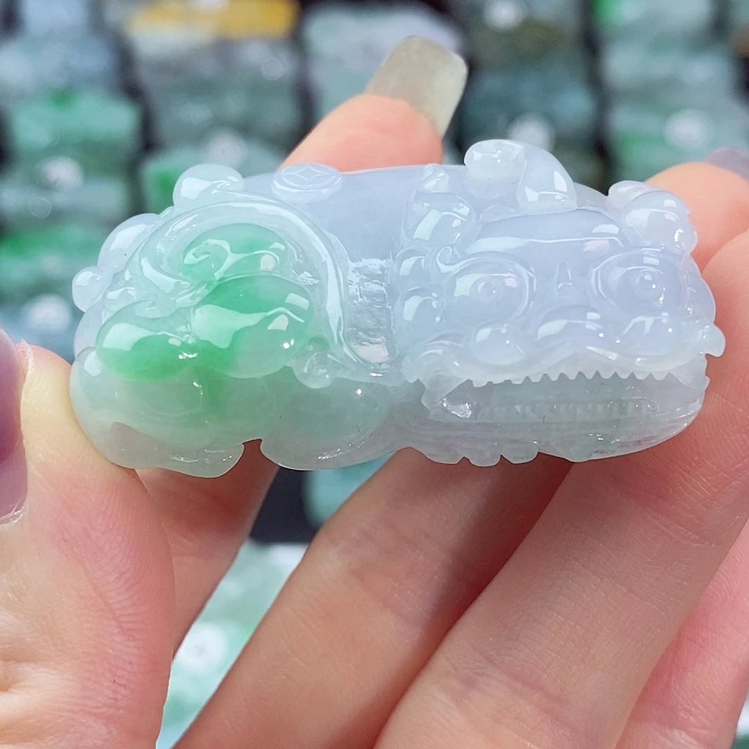 颈饰未镶嵌翡翠天然