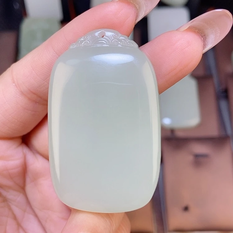 【闪购商品】颈饰未镶嵌和田玉