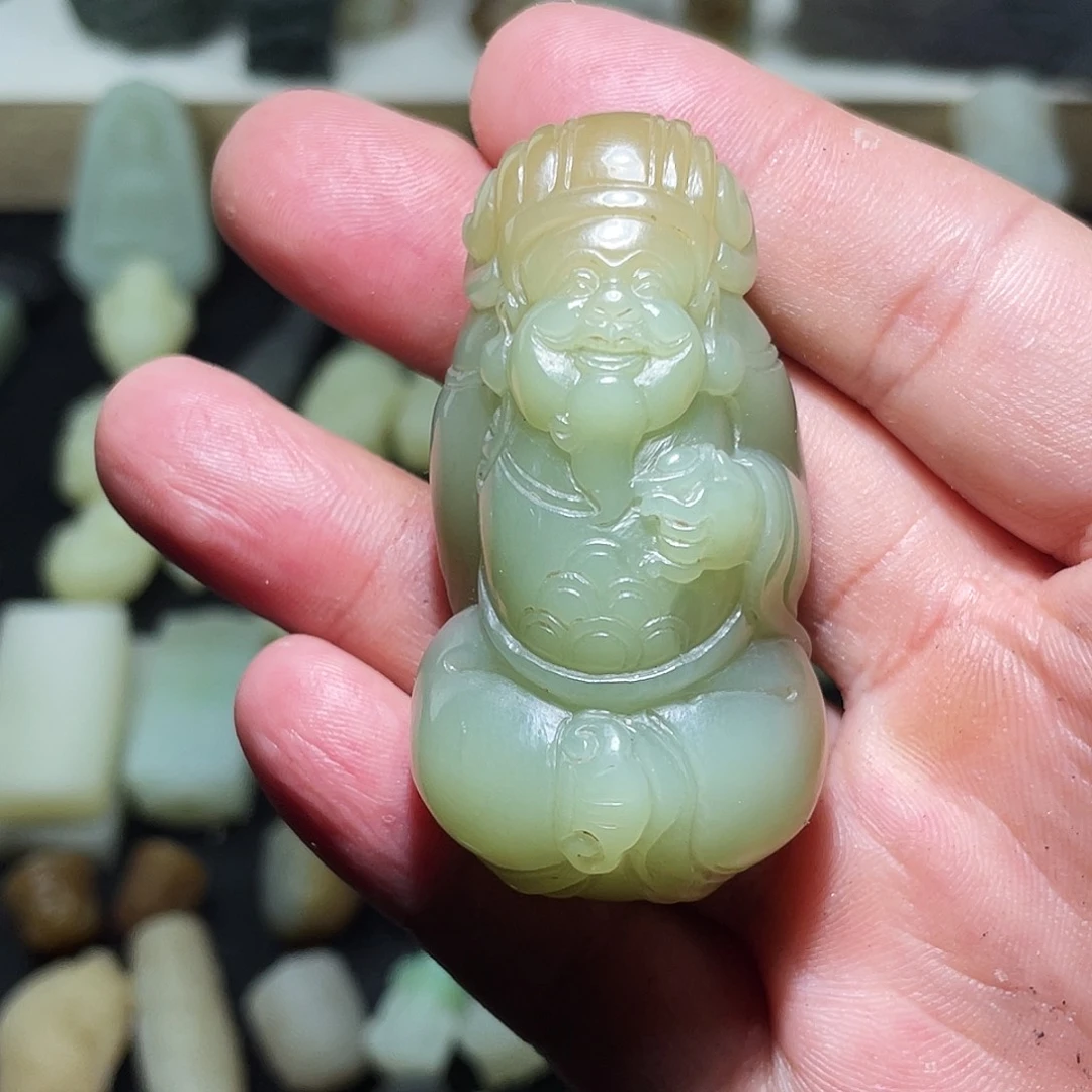 颈饰未镶嵌和田玉（糖玉）