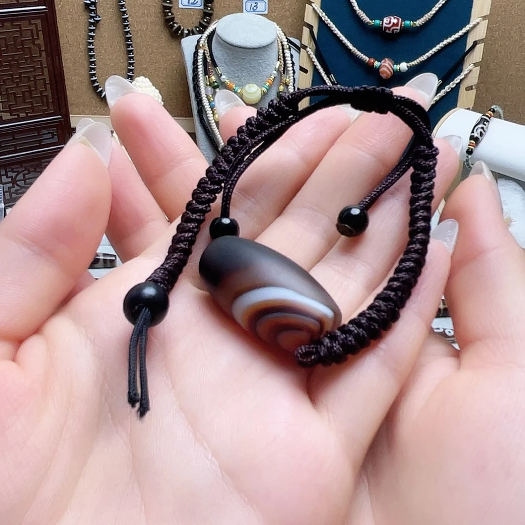 W***ᵒ未镶嵌颈饰玛瑙/玉髓