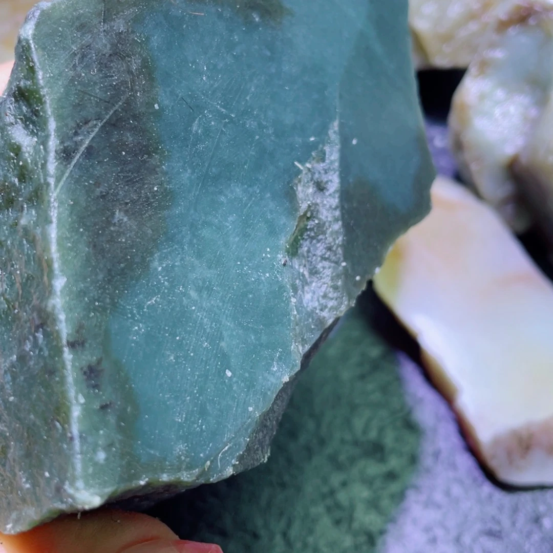 和田玉未镶嵌珠宝半成品