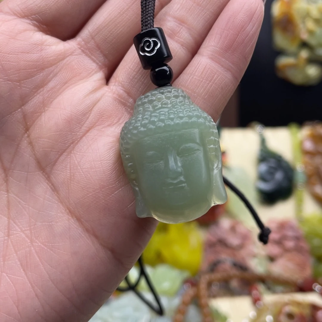 未镶嵌蛇纹石玉颈饰
