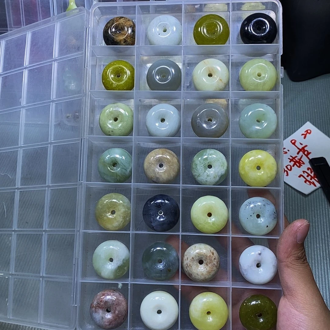 合金蛇纹石玉颈饰385