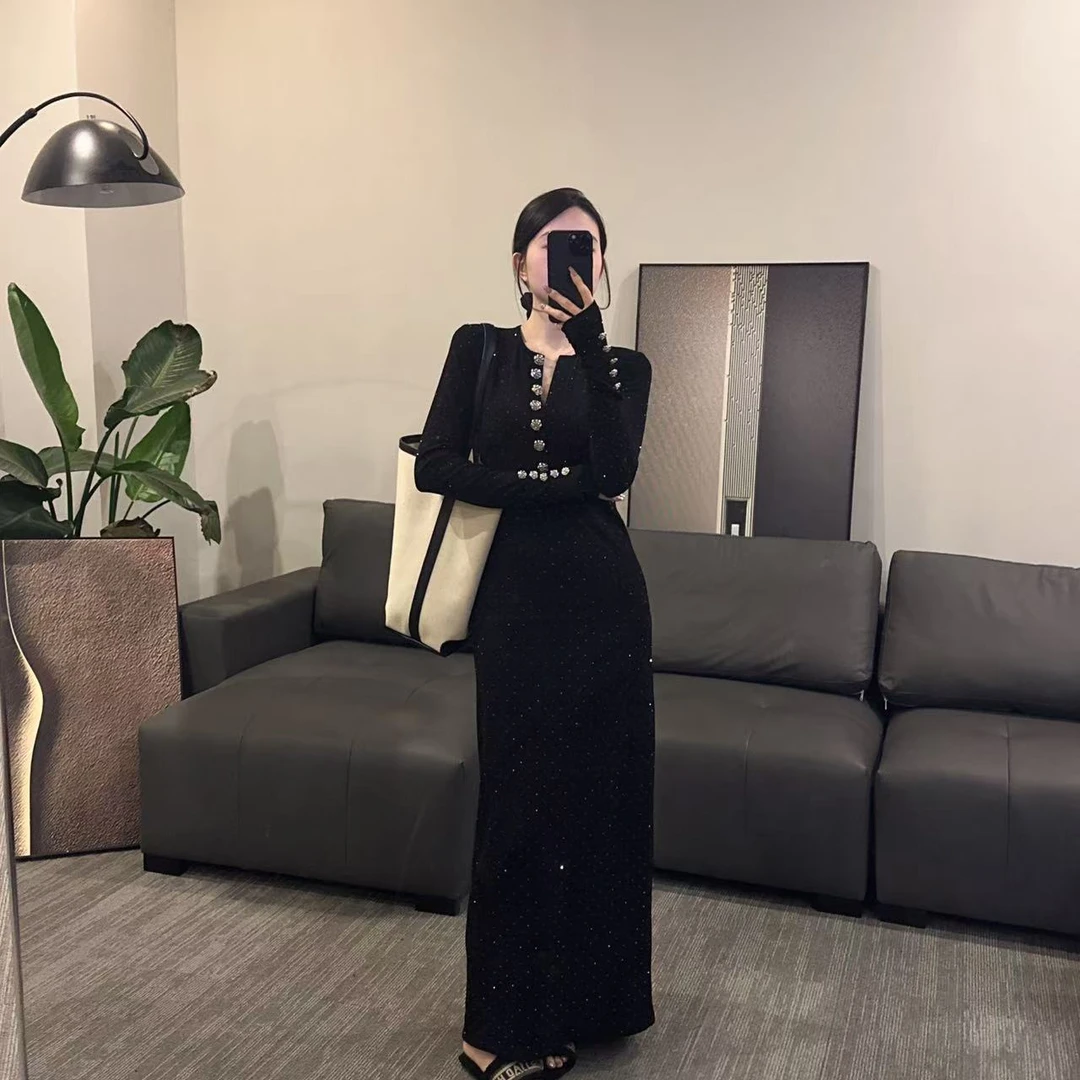 【OS&oneshow】复古v领璀璨星空连衣裙秋冬新款气质收腰显瘦包臀裙