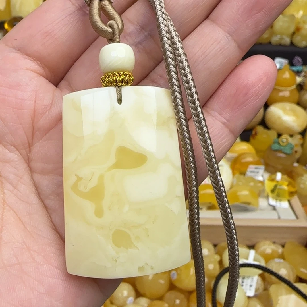 琥珀套链未镶嵌蘑*蜜蜡无事牌