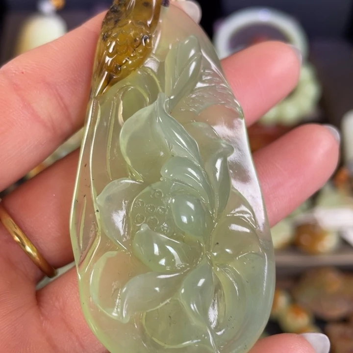 软玉未镶嵌吊坠(赠链)