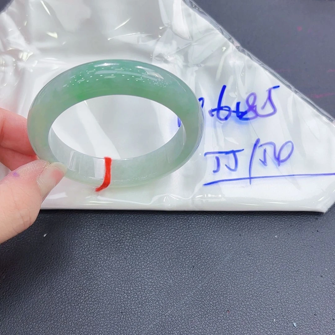 翡翠手镯未镶嵌手镯55/54