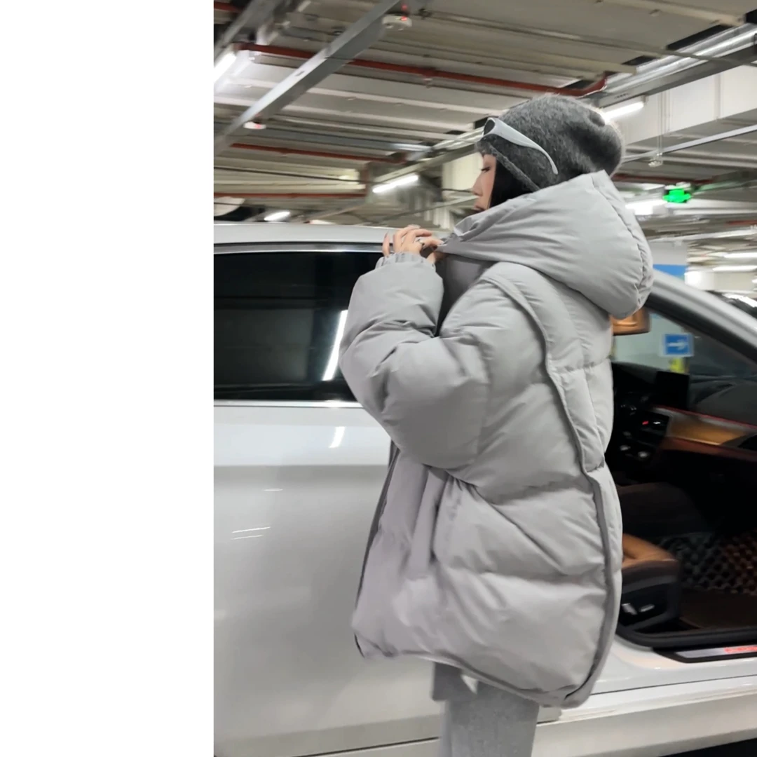 【赵一一】“羽绒服” 新国标90白鸭绒 立体剪裁宽松连帽外套Y22581