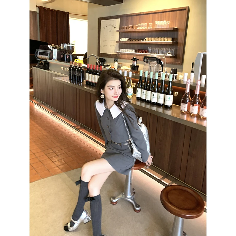 YEXIAOTING叶小婷 莎拉曼飞 撞色翻领西装外套高腰半身裙两件套
