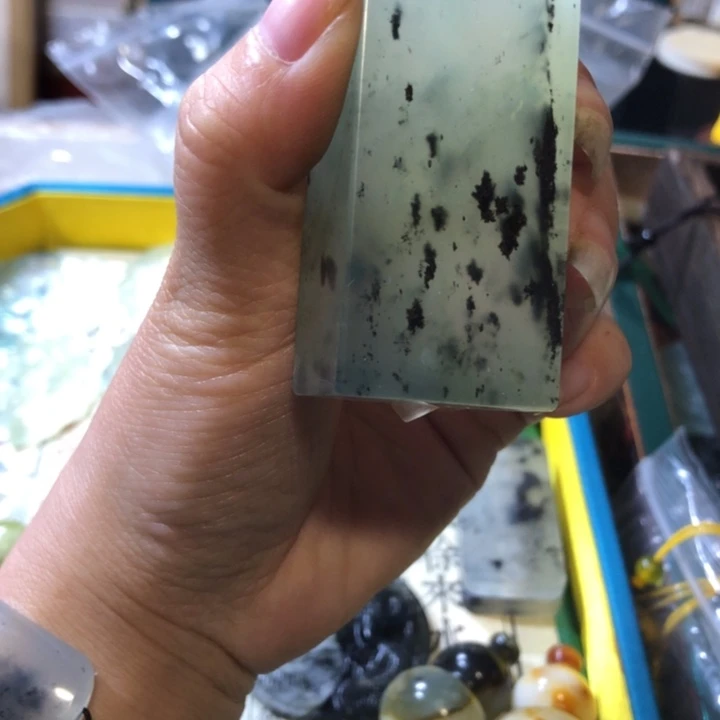 岫玉未镶嵌岫玉香插