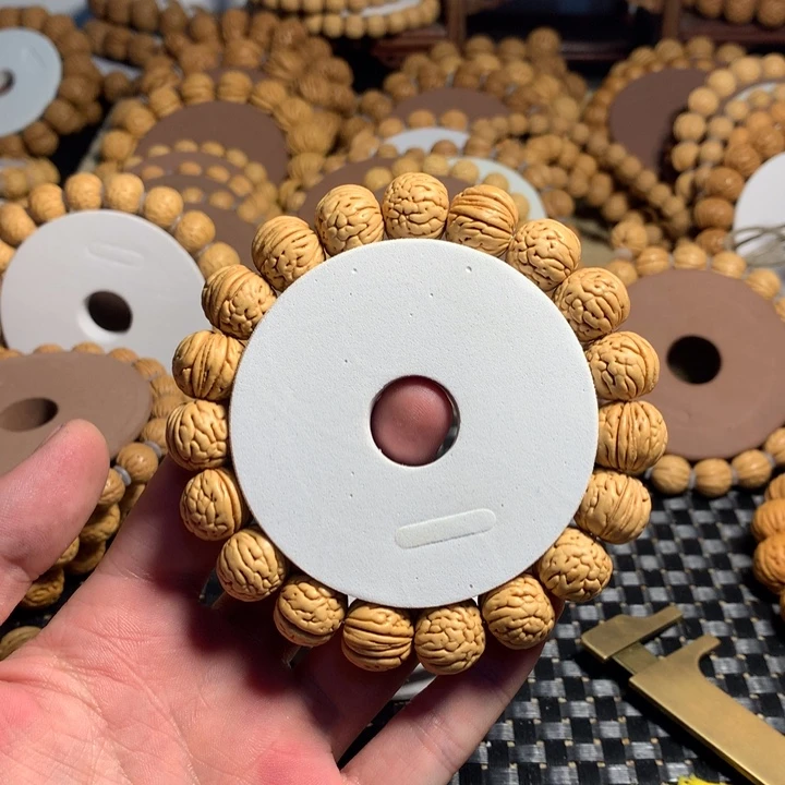 张***馆桃核手串13#爆肉小金豆