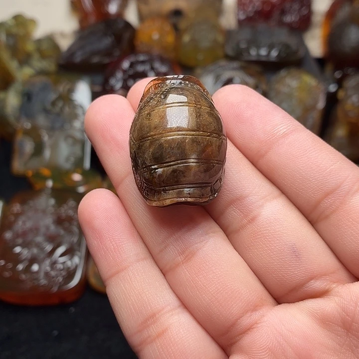 琥珀未镶嵌颈饰203