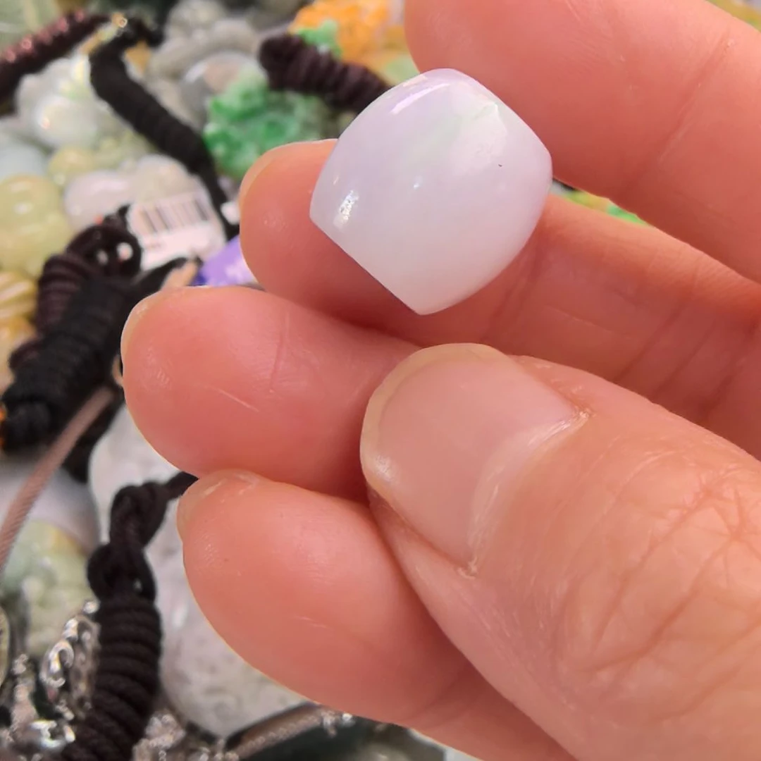 翡翠颈饰未镶嵌吊坠