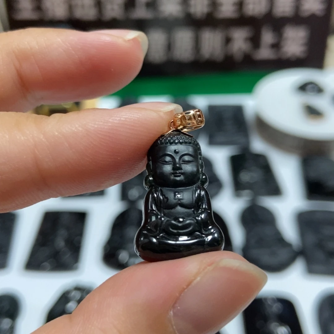 翡翠18K金镶嵌颈饰宝宝佛