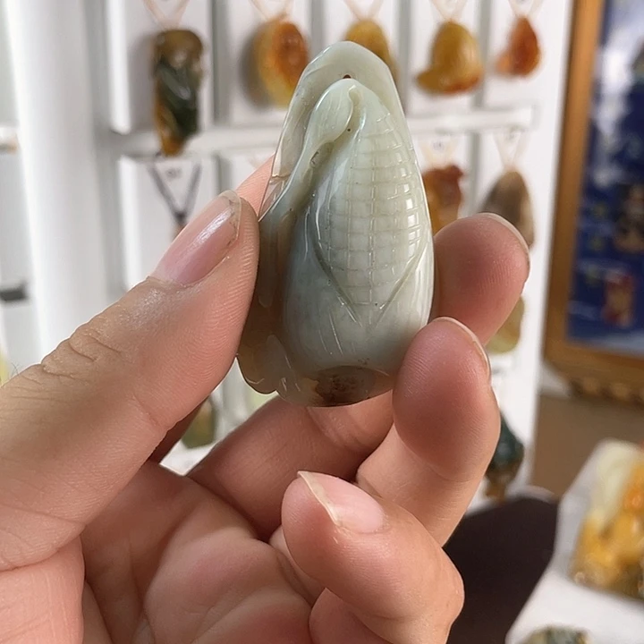 未镶嵌蛇纹石玉颈饰