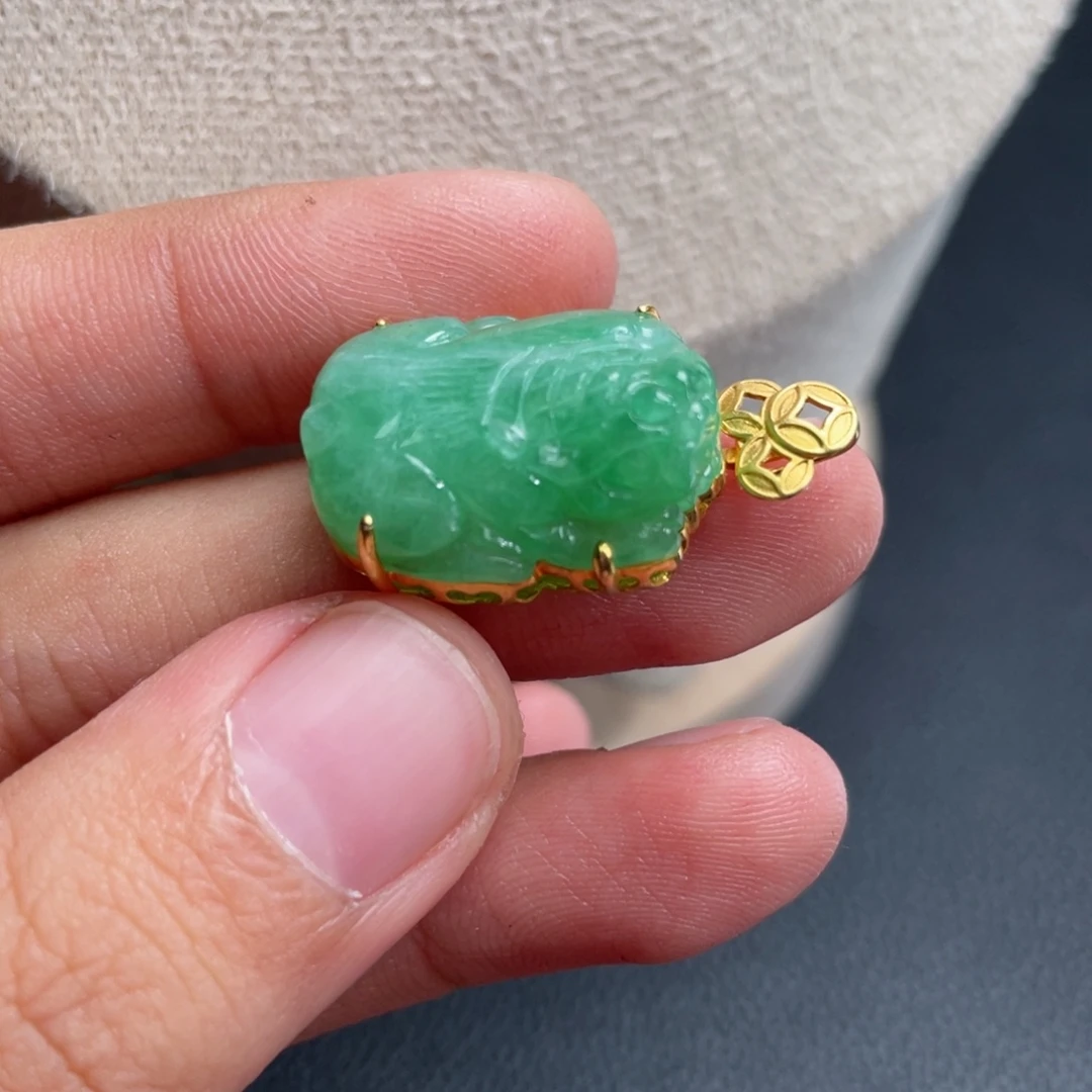 定制翡翠未镶嵌翡翠