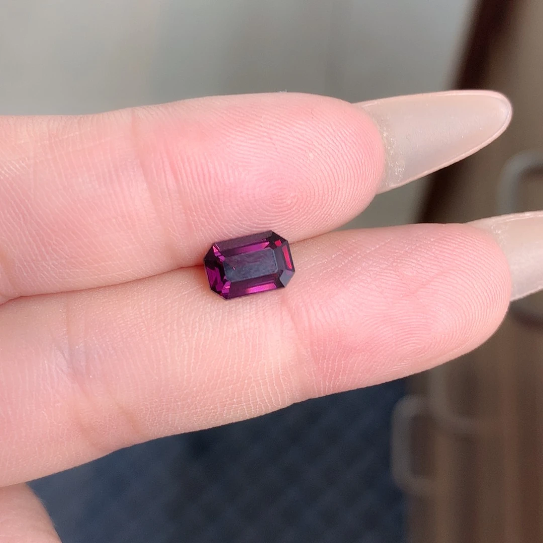 尖晶石裸石未镶嵌1.7ct