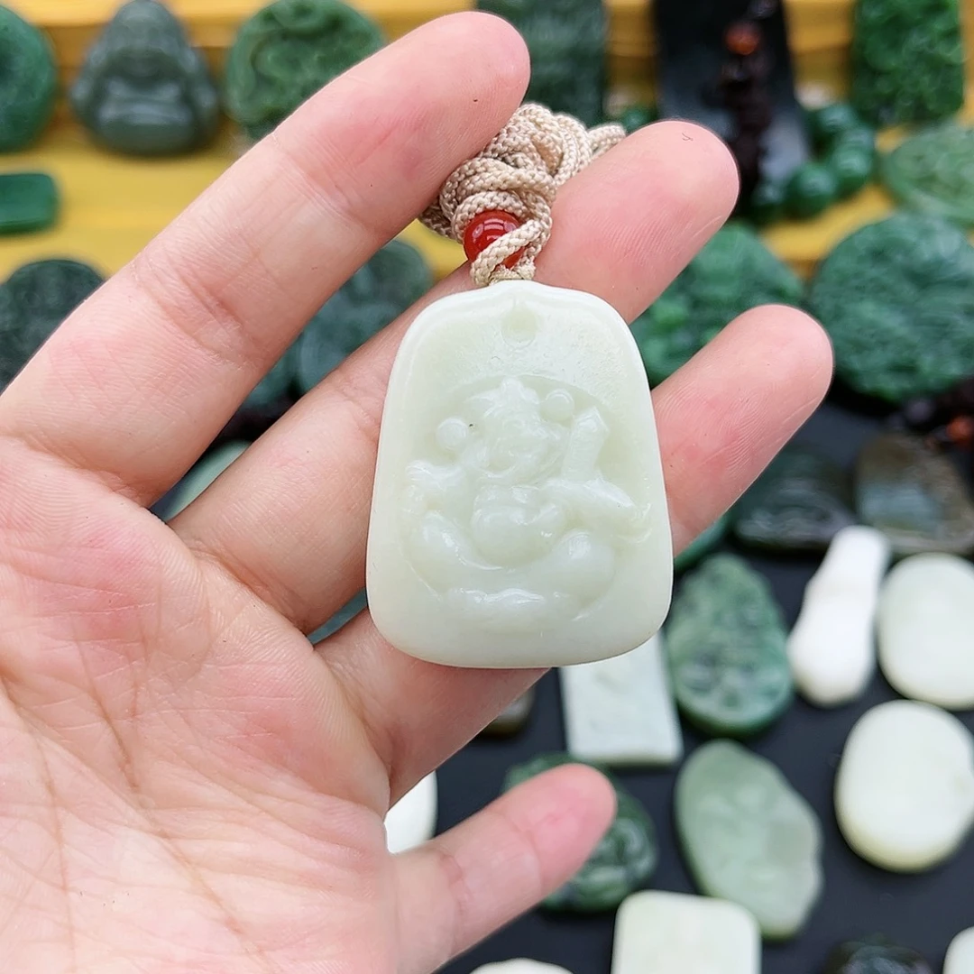 和田玉未镶嵌颈饰