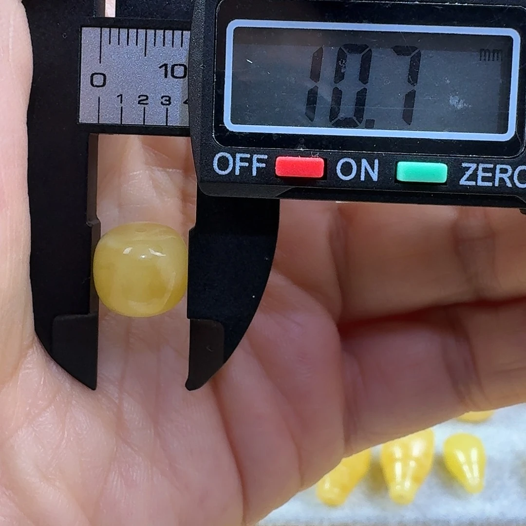 蘇***ʚ裸石蜜蜡未镶嵌23杂