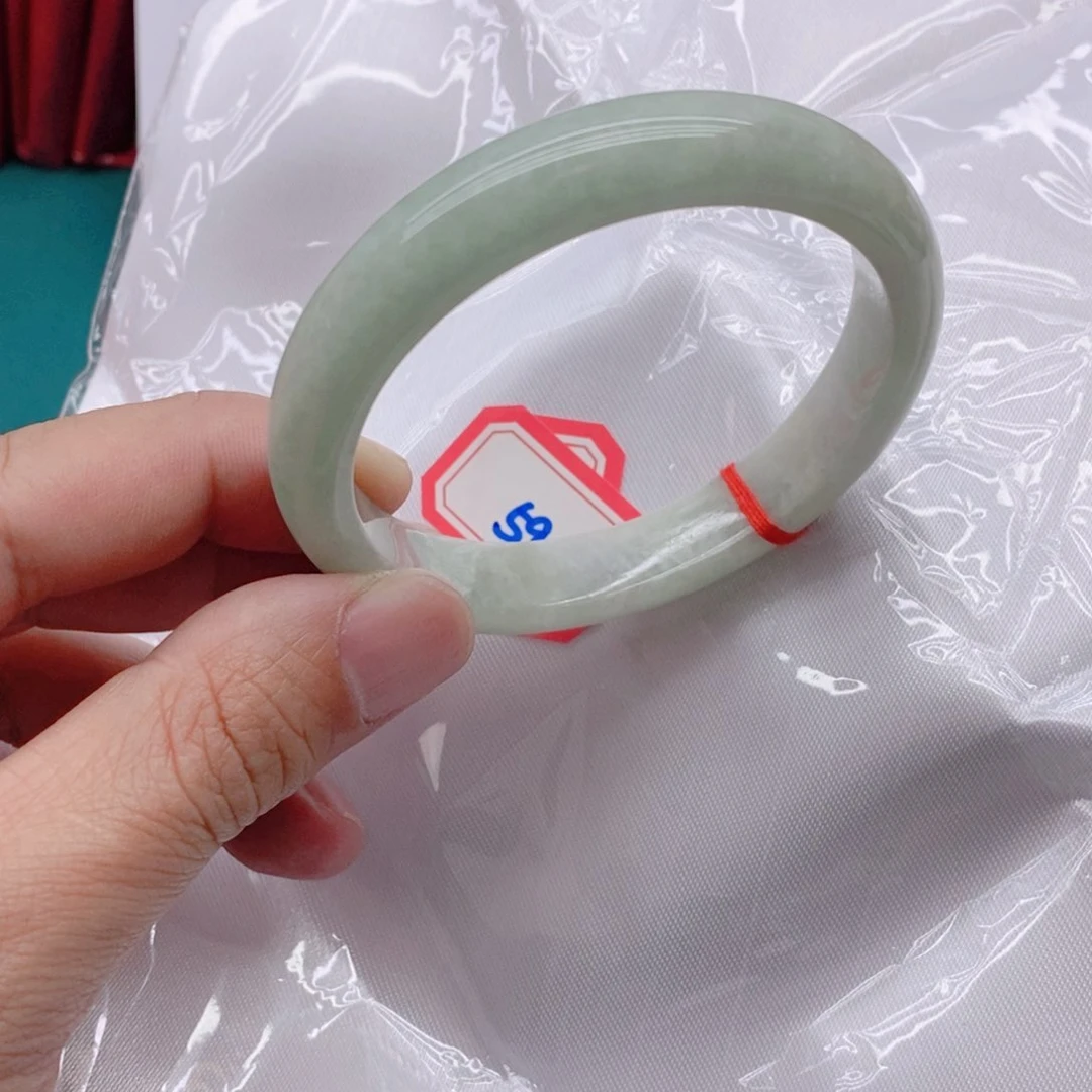 翡翠手镯未镶嵌5999999999