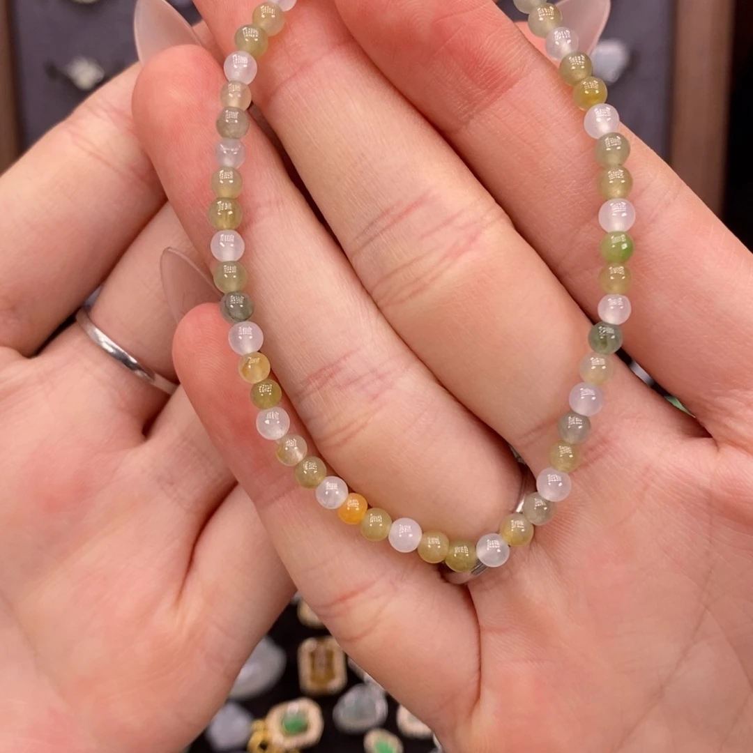 翡翠未镶嵌颈饰你有