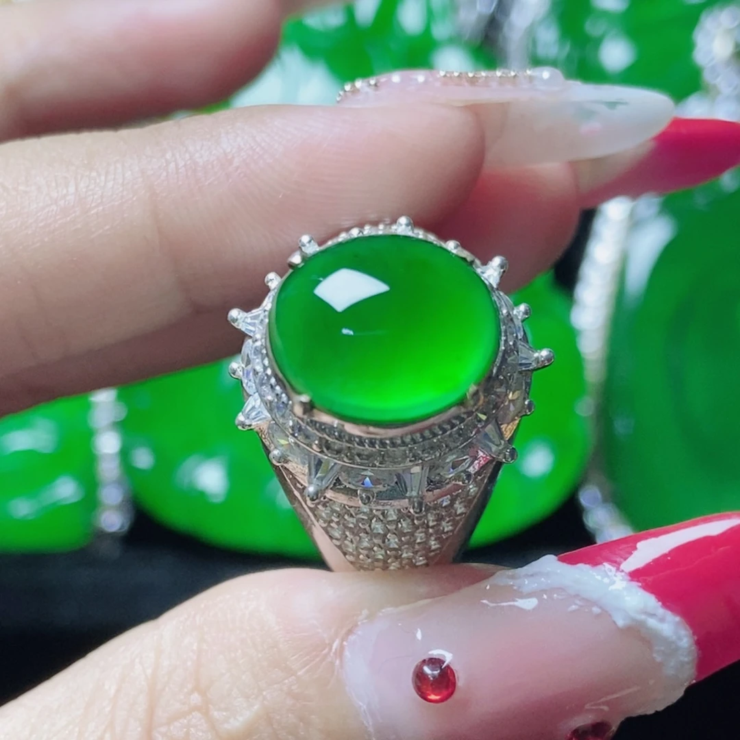 翡翠未镶嵌颈饰