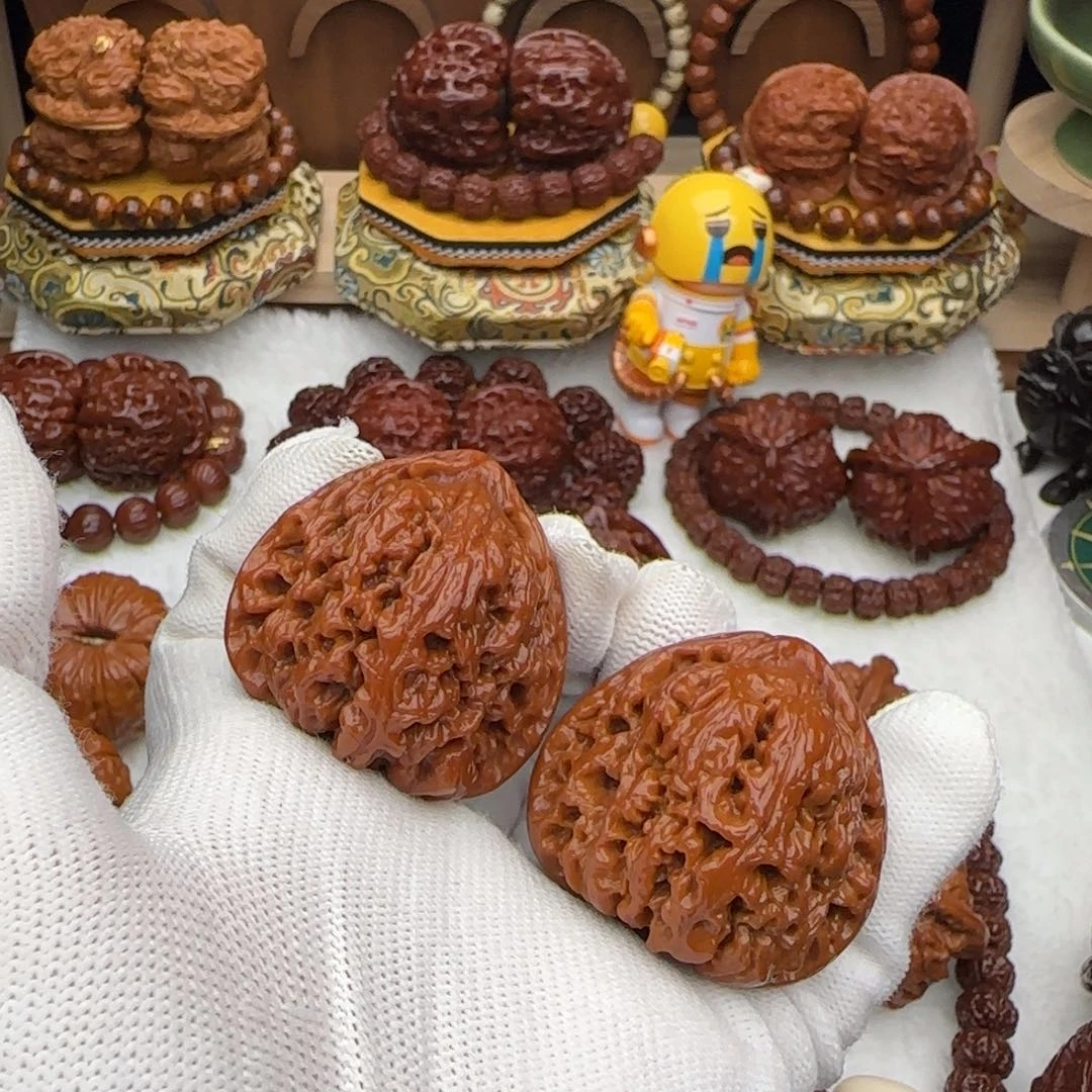 文玩核桃吊坠41三角疆