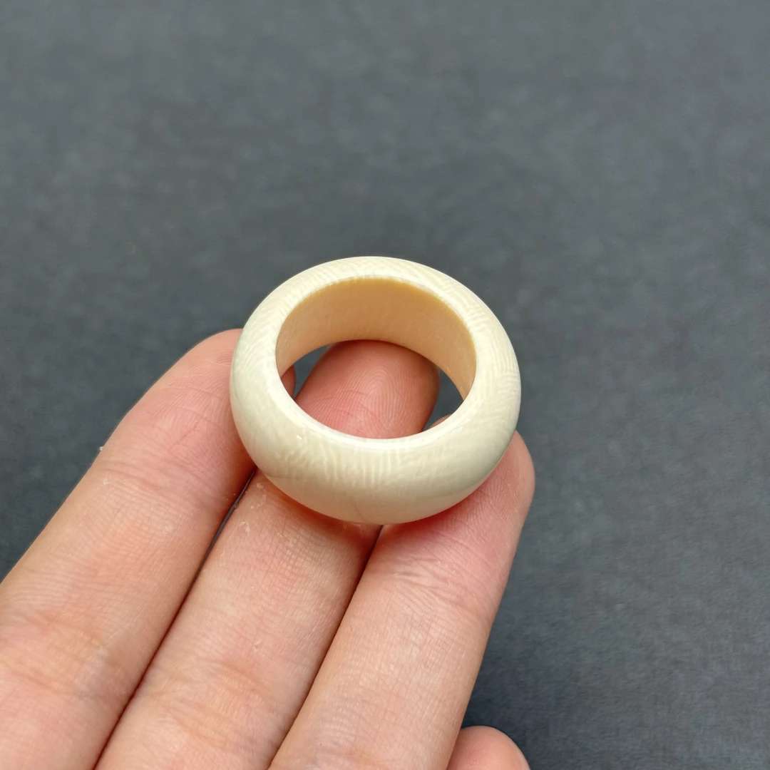 J4249天然猛犸牙 扳指 20.4*13.3mm支持鉴定 假一罚四