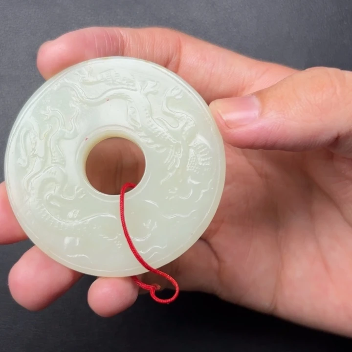 亚***和田玉未镶嵌颈饰