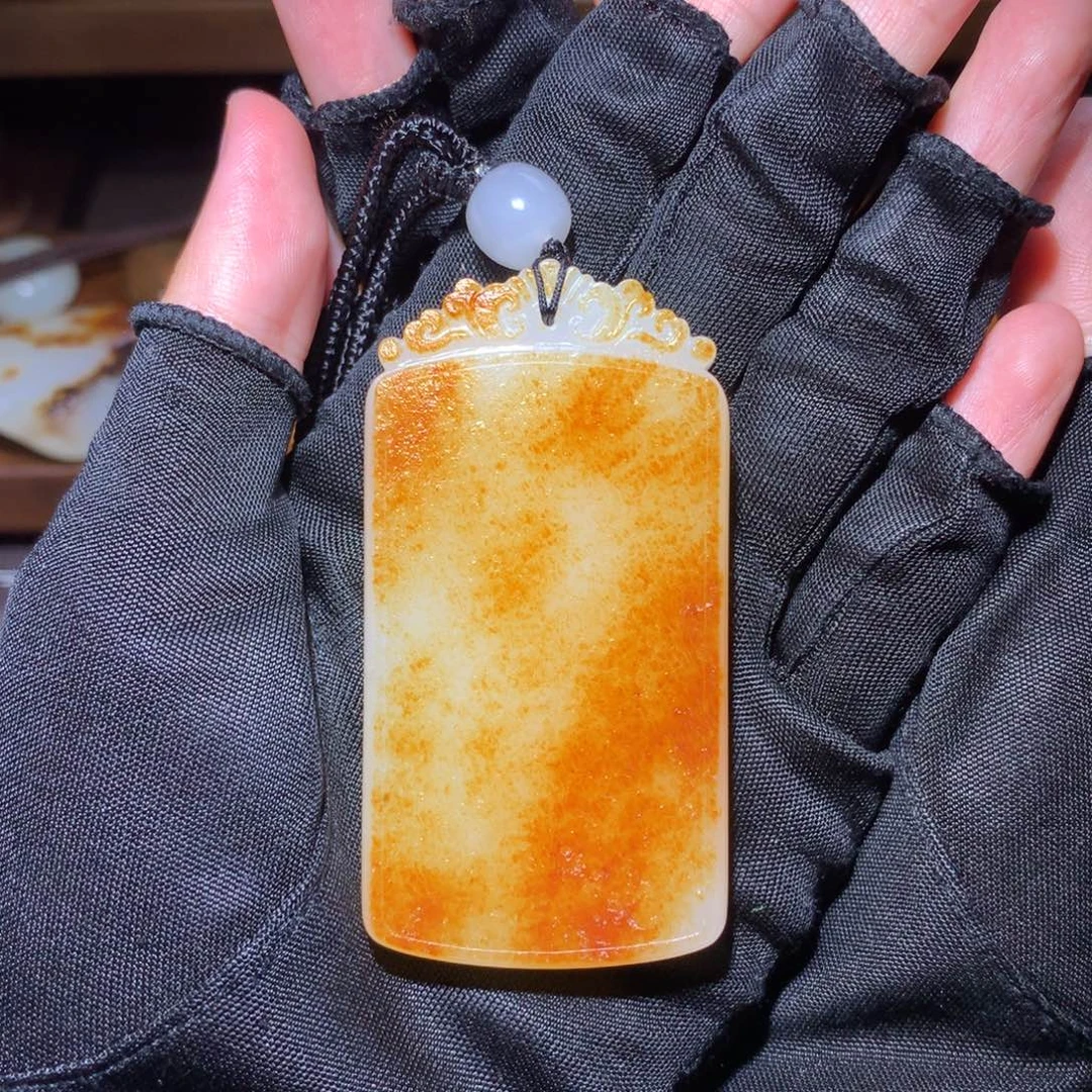 阳***．和田玉未镶嵌颈饰