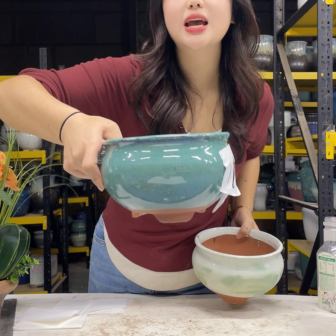 20.13 宜兴紫砂粗陶花盆