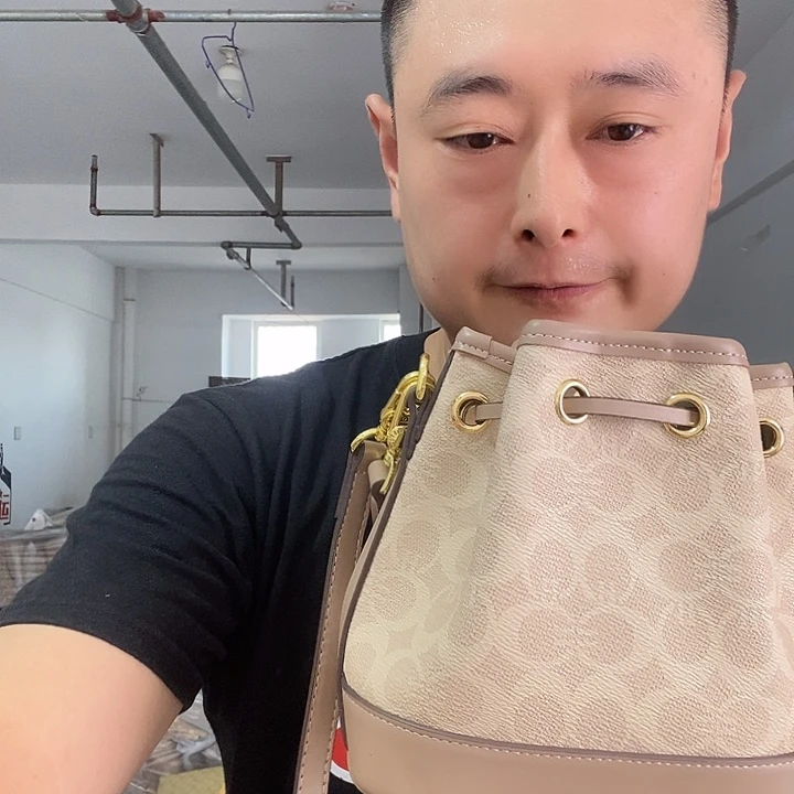 麂皮（革）水牛皮（革）锦纶PVC牛皮（革）山羊皮（革）