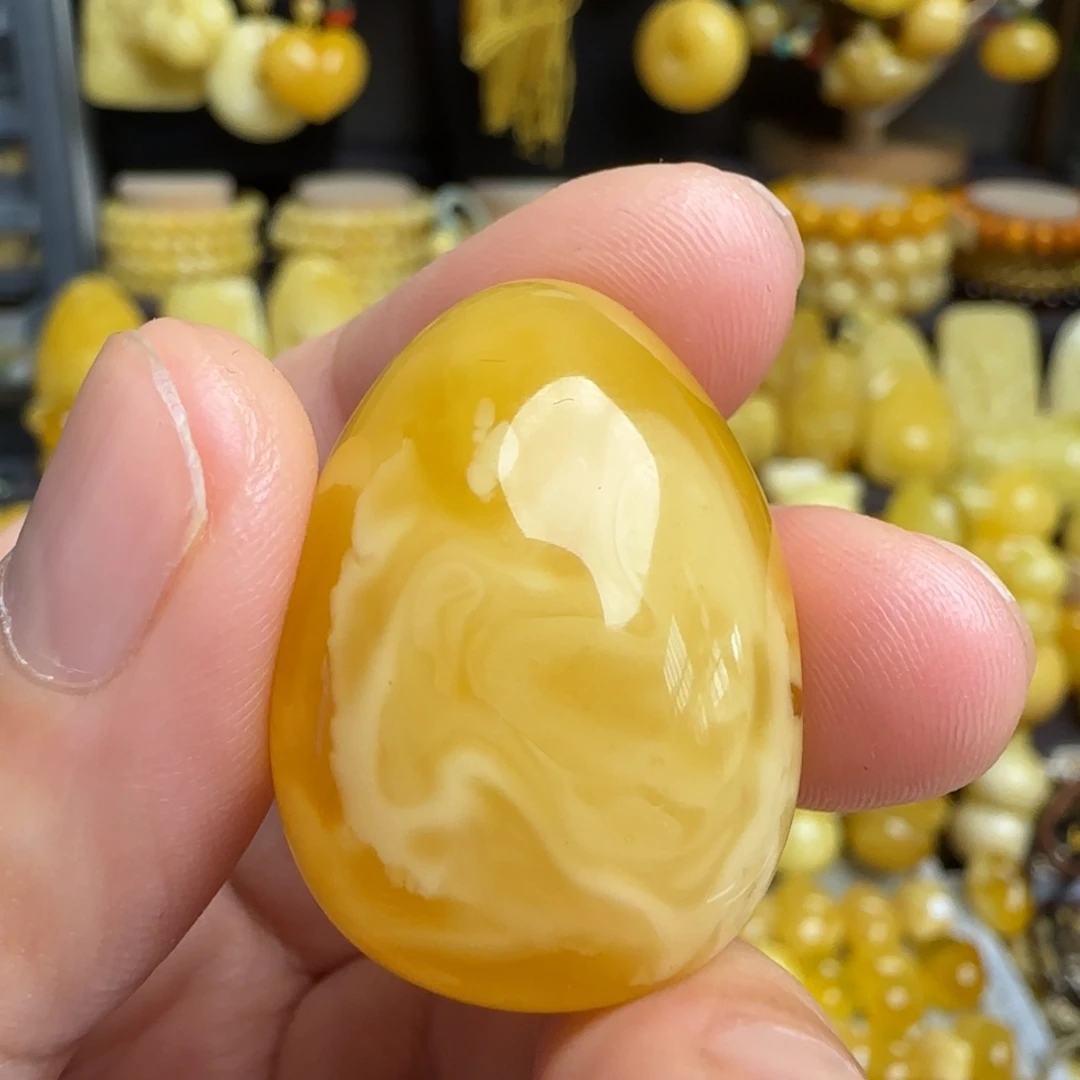 琥珀吊坠(不含链)未镶嵌天然俄料溶洞妖花蜜蜡水滴吊坠