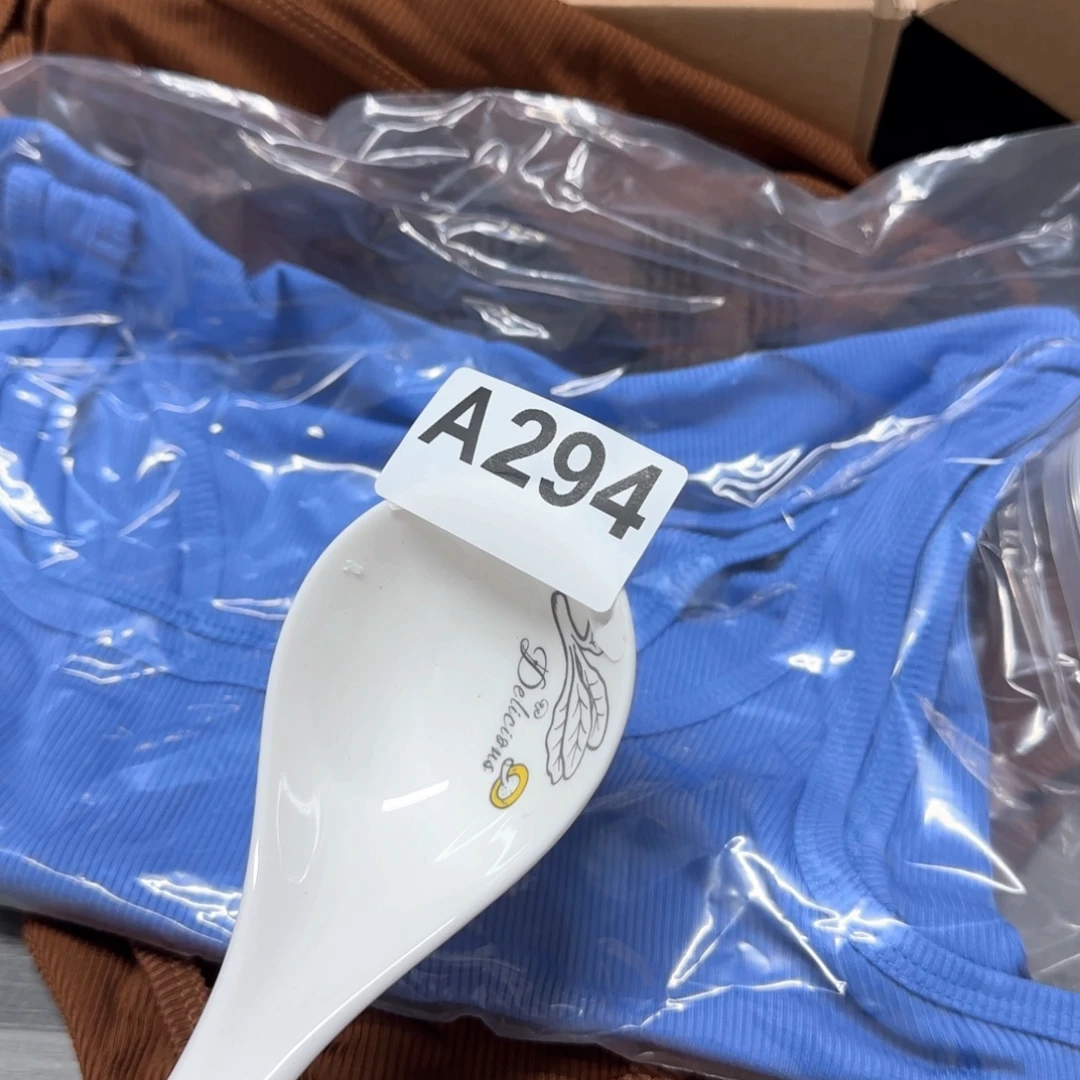 紫砂陶瓷艺术工艺品……陶瓷艺术工艺品…….颜色随机M码