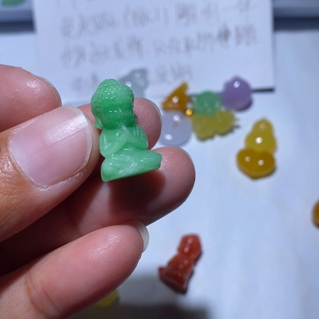 颈饰未镶嵌翡翠瑆*