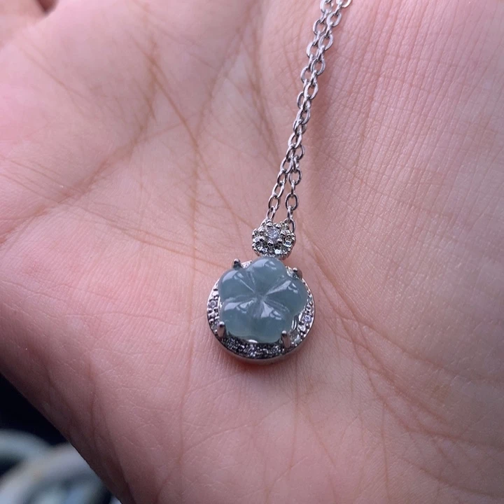 翡翠未镶嵌挂件吊坠