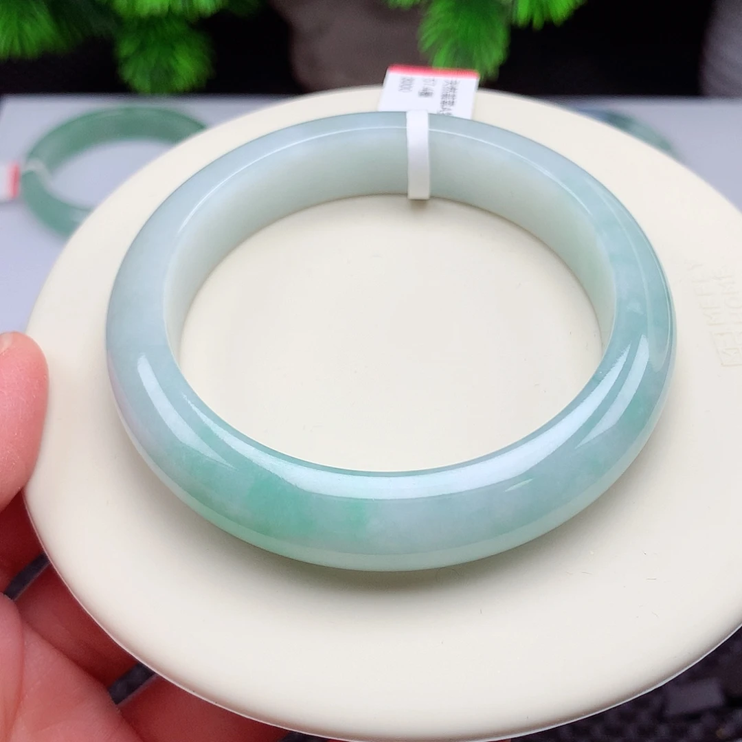 翡翠未镶嵌手镯57圈