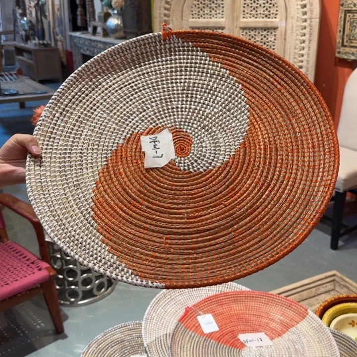 菩***心铁木（非红木类）家居用品等