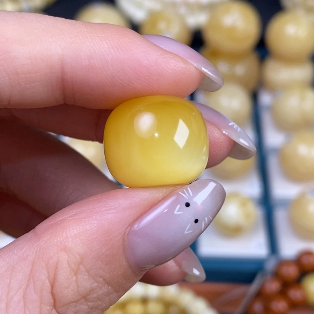 蜜蜡未镶嵌珠宝奇石卡16.6