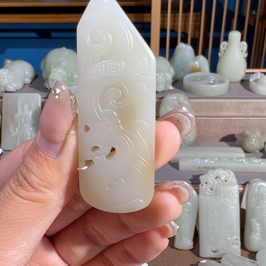 和田玉（糖玉）未镶嵌颈饰