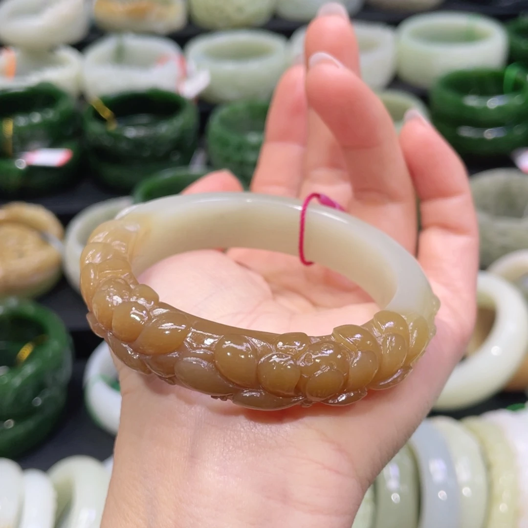 未镶嵌手镯和田玉69