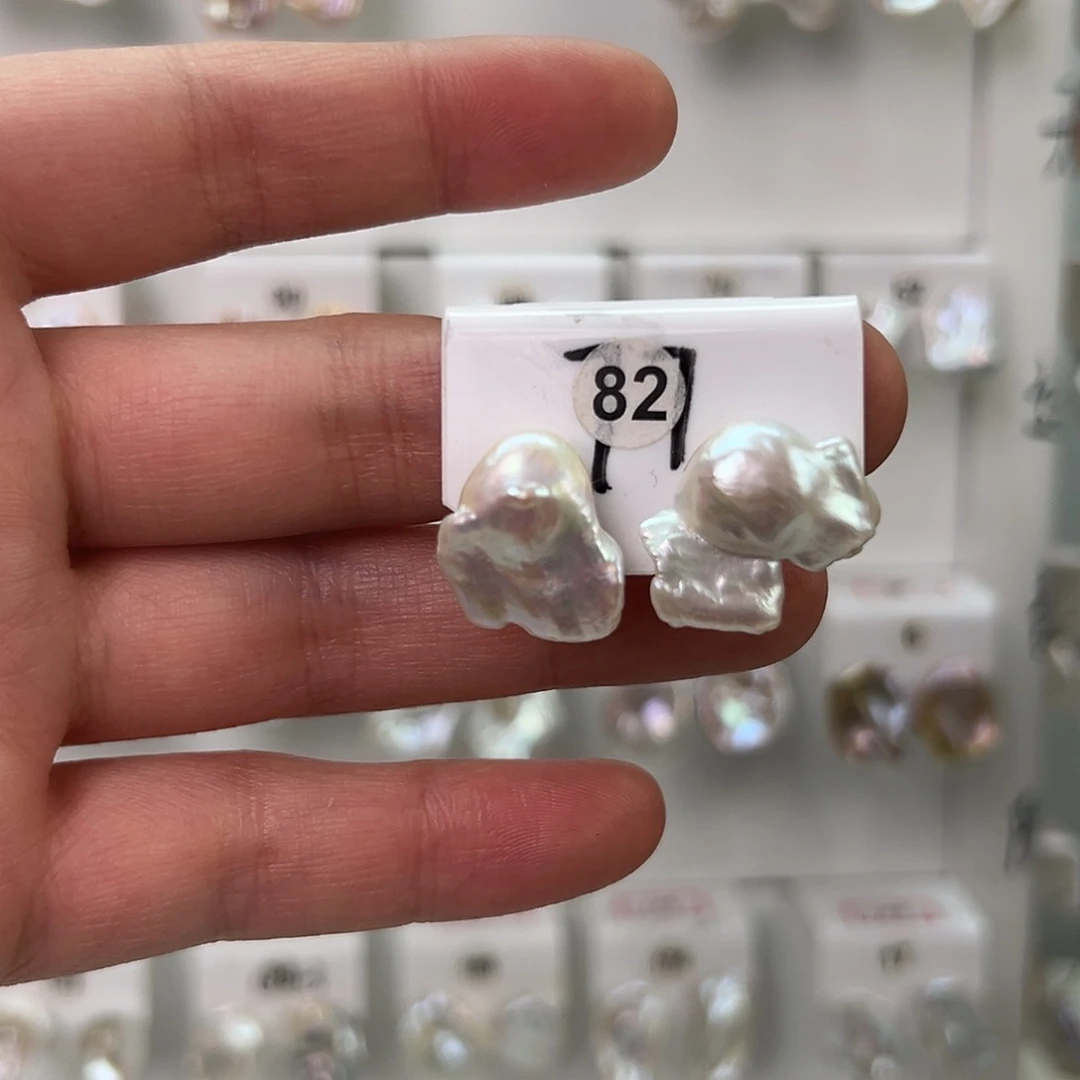 非金属巴洛克花瓣耳饰