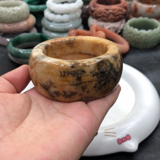 未镶嵌石英质玉珠宝奇石1