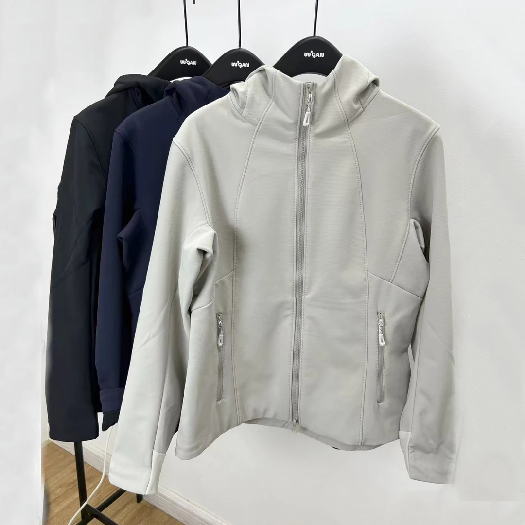 【五感推荐】连帽加绒防风保暖软壳拉链外套女款适合登山通勤极简风