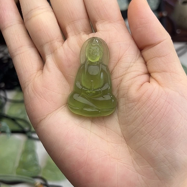 未镶嵌岫玉颈饰吊坠