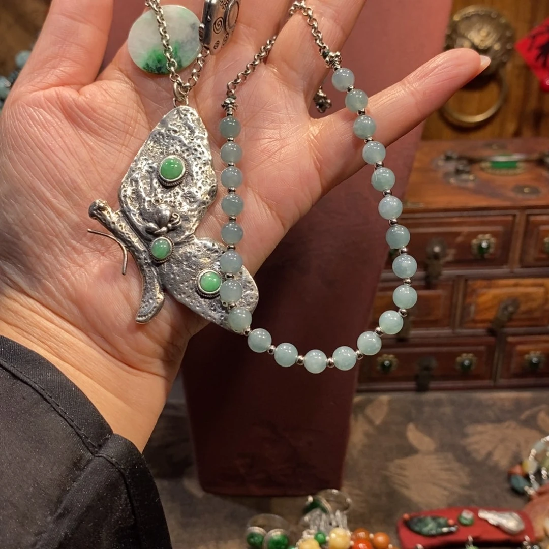 翡翠吊坠(赠链)未镶嵌