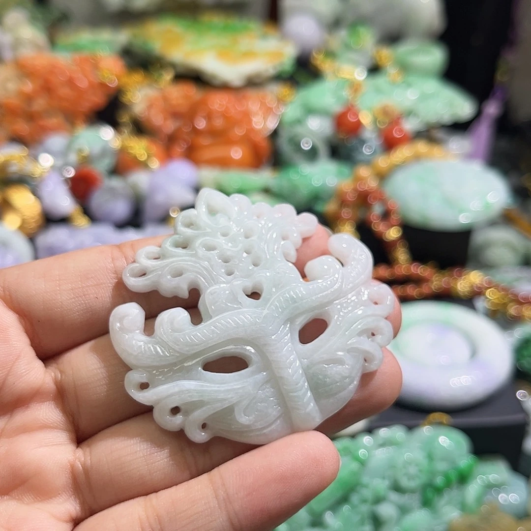 颈饰未镶嵌翡翠待编织