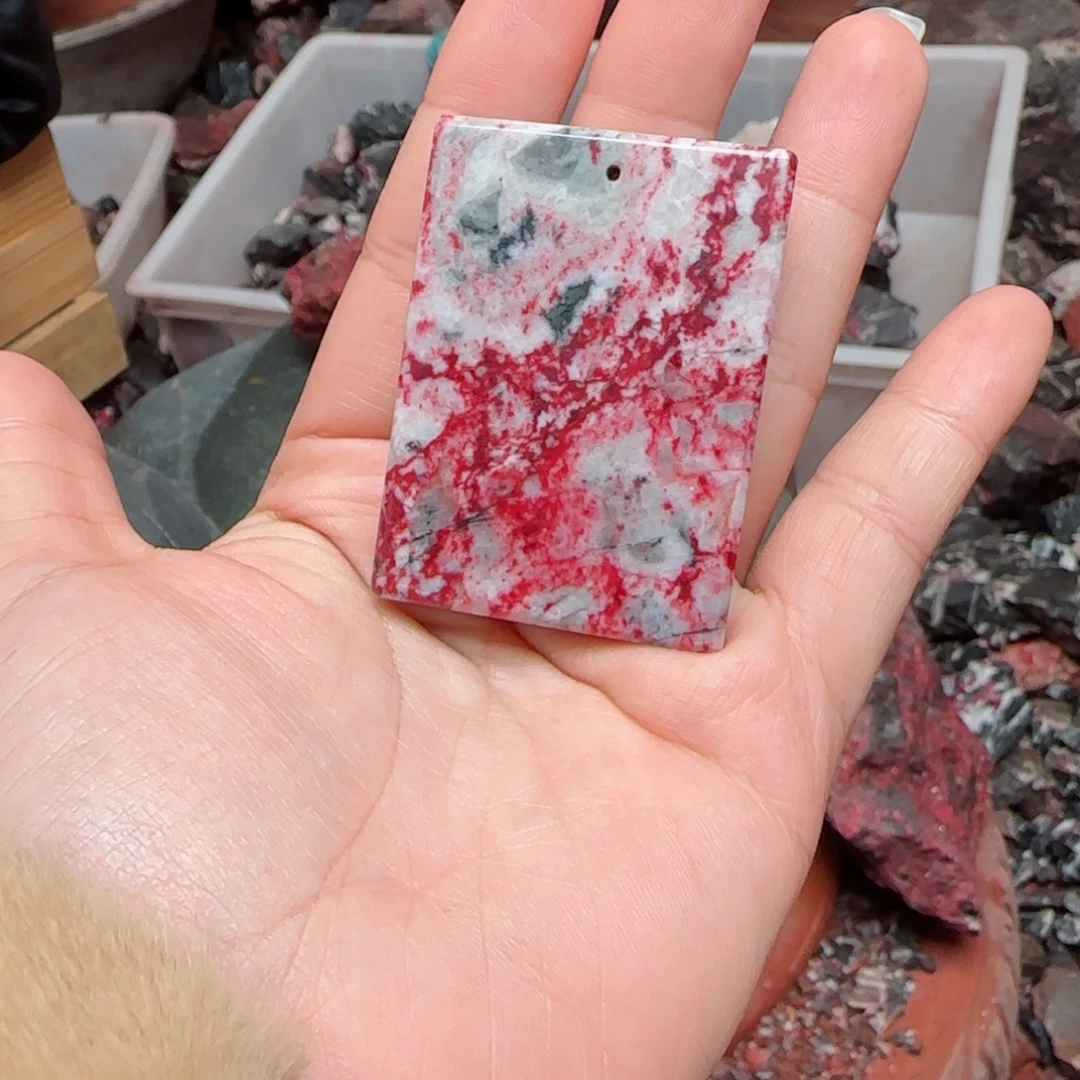 天然辰砂原石吊坠10