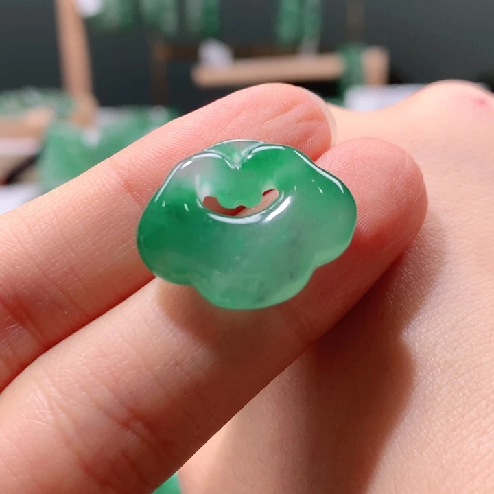 石英质玉未镶嵌颈饰妮****6天然非洲翠